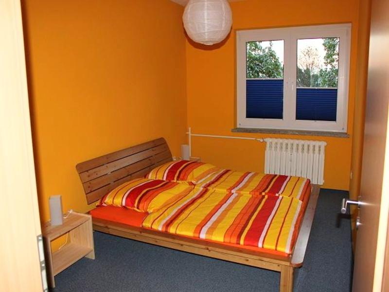 Ferienwohnung Ruegen In Samtens Bilik gambar